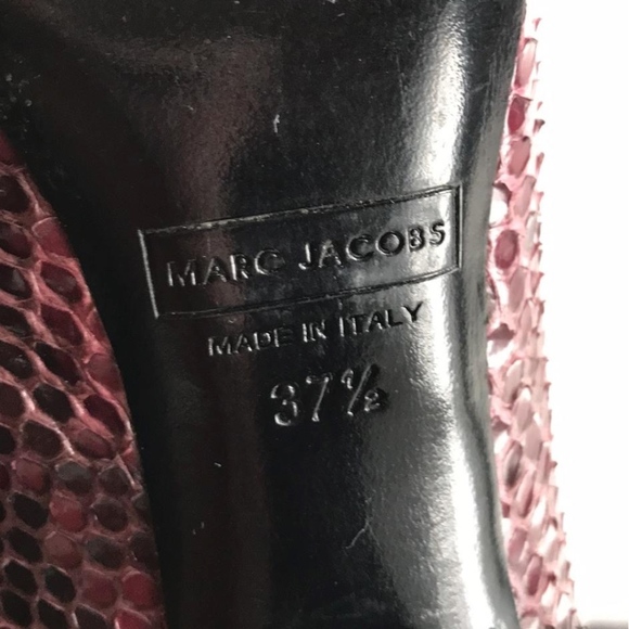 Marc Jacobs Burgundy Snakeskin Pumps - Picture 2 of 8